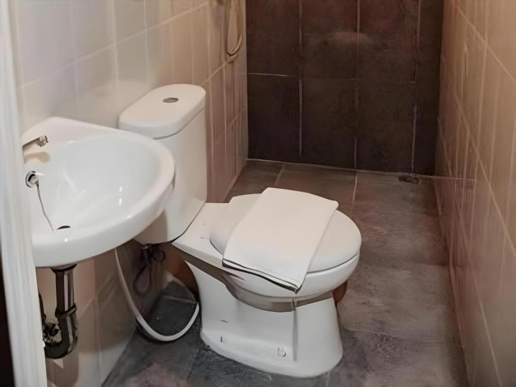 Guest House Nozz Семаранг Екстериор снимка